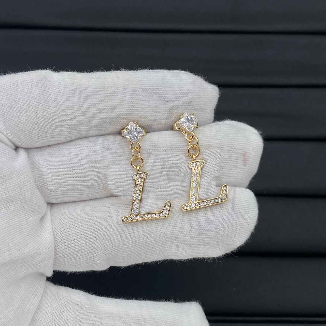 Luxury Brand V Jewelry designer earrings L Simple Letter V Stud Earring For Women Elegant Party Diamond Earrings 24ss