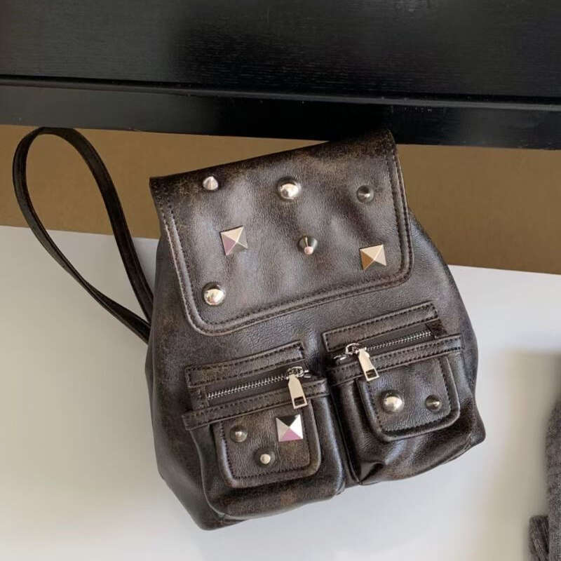 England Style Small Backpac For Women Designer Handbags And Purses 2024 New In PU Imitation Cow Leather Rivet Shoulder