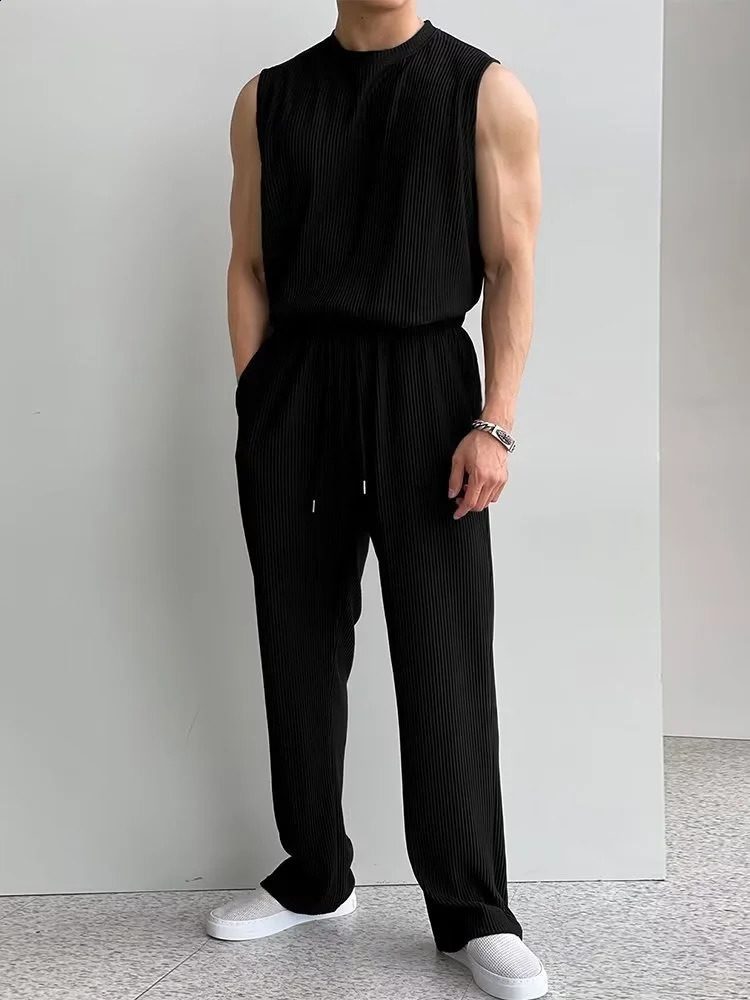 Ice Silk Mens Summer Ruffian Tracksuits Handsome Fashion Vest Sleeveless Tshirt And Pants Two Piece Set Men Elegant Suit 240923