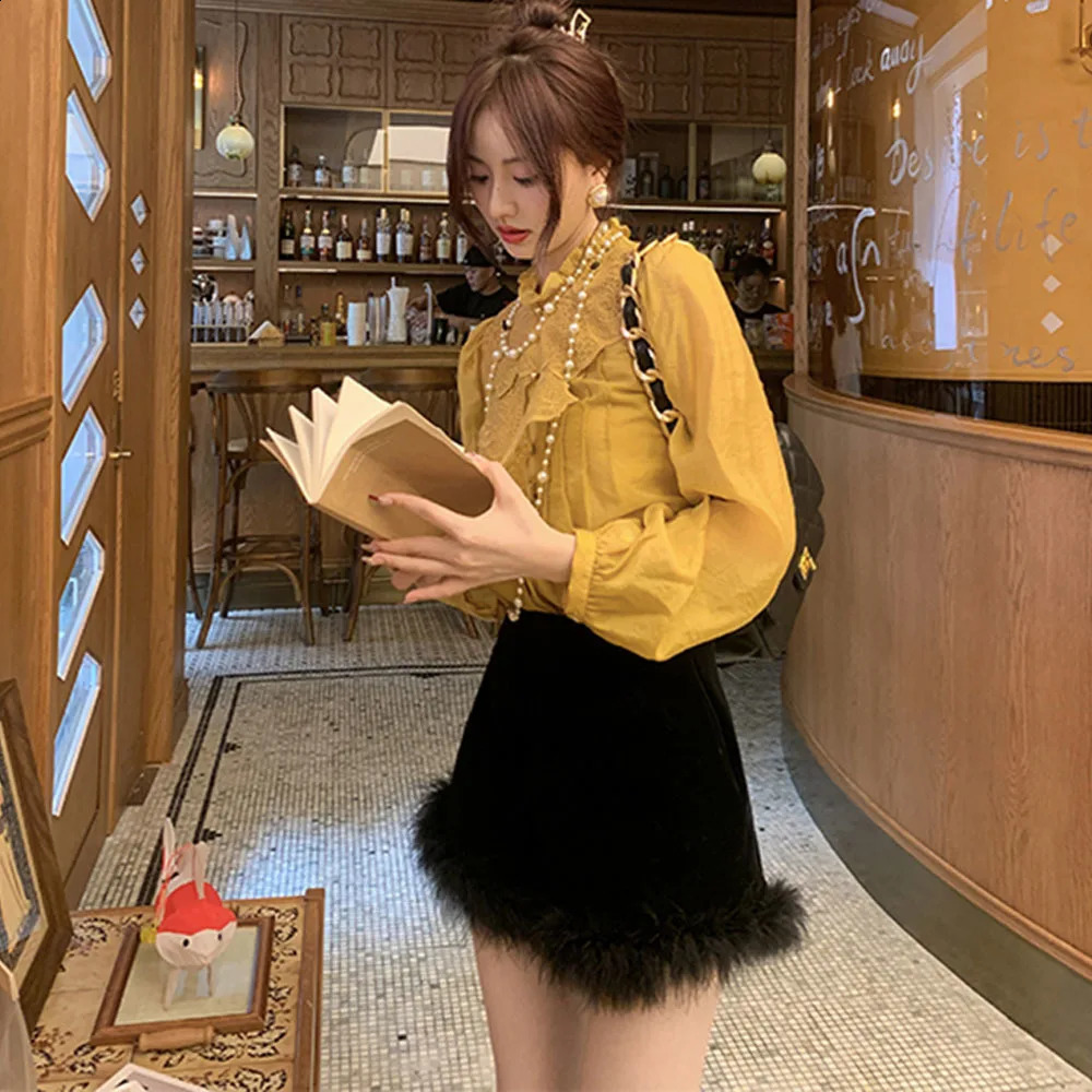 Autumn Winter Fashion Street Clothing Retro Style Feather Decoration Party Casual Shorts Womens Elegant Bottom 240924 XJ260206