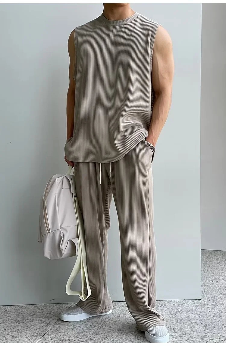 Ice Silk Mens Summer Ruffian Tracksuits Handsome Fashion Vest Sleeveless Tshirt And Pants Two Piece Set Men Elegant Suit 240923