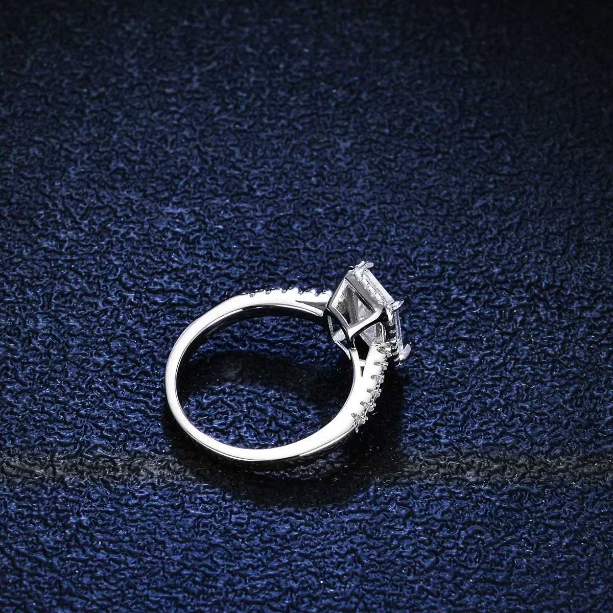 Luxury Platinum PT950 Mo Silica Diamond Ring Womens Wedding Ring Geometry 2 Ct Diamond Ring Jewelry Rectangular Jadeite W240925