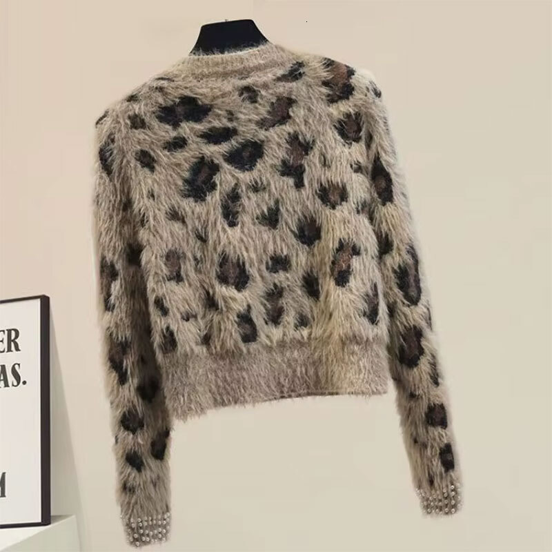 Leopard print pearl retro mink knitted round neck long sleeved pullover sweater for women designer women s clothing 2024 new versatile fashion top