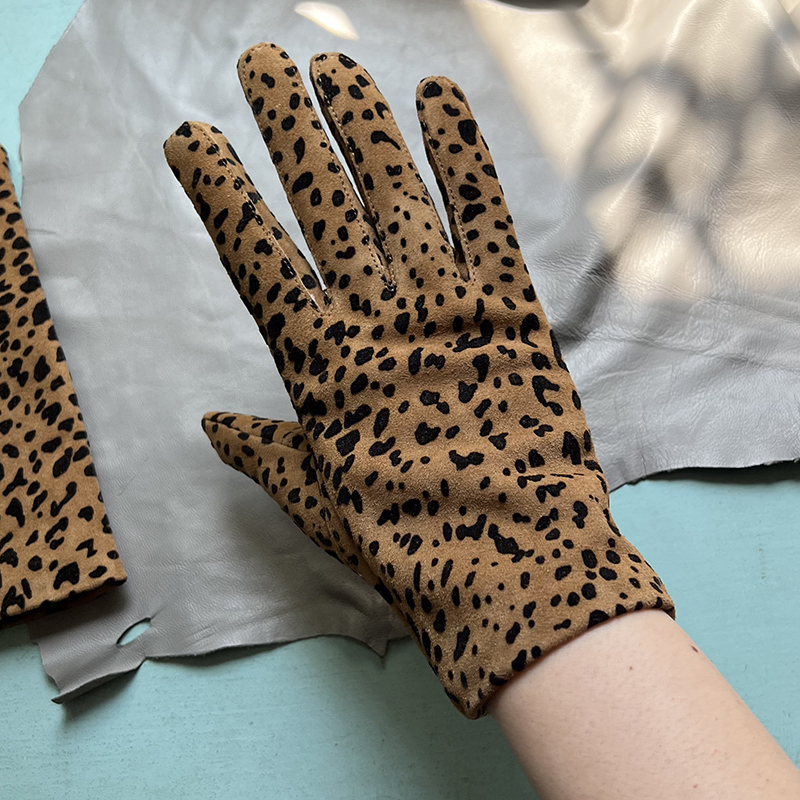 Suede leather gloves women's short leopard print leather gloves men's same style driving motorcycle gloves Spring and autumn gloves