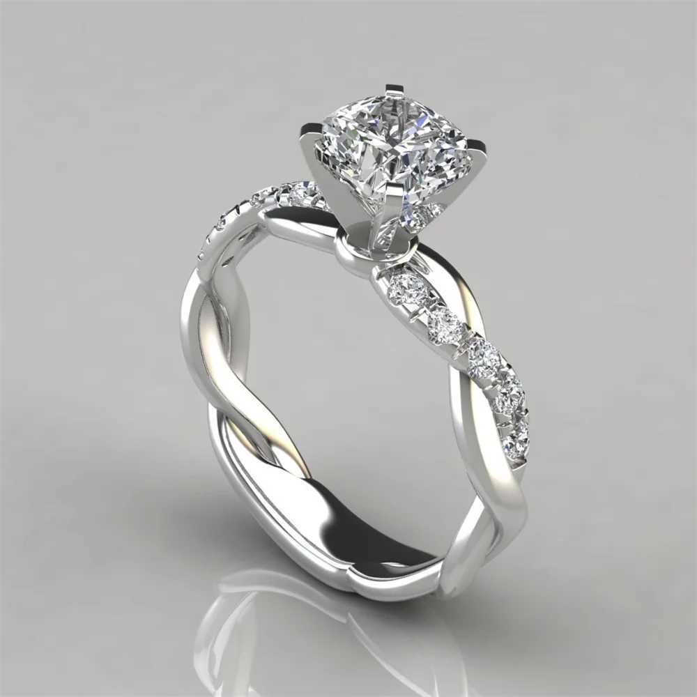 Exquisite Two tone Princess CZ Female Engagement Ring Bridal and Groom Wedding Band Fashionable Wedding Ring W240925
