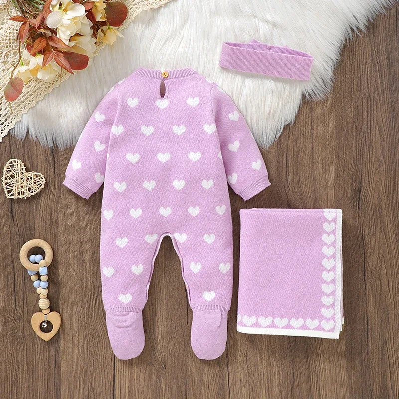 born baby jumpsuit knitted womens long sleeved blanket 90 70CM head mounted fashionable love childrens clothing set 3piece 09M 240925