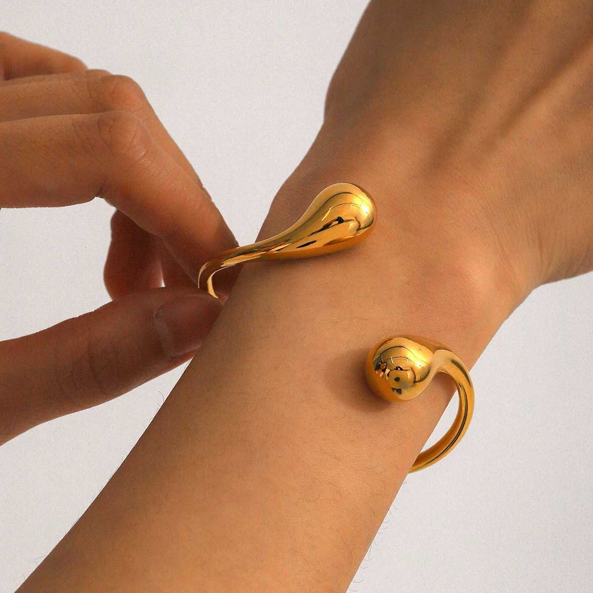 Uworld Opening 316 Stainless Steel Wrist Bracelet Bangle Gold Color Minimalist Texture Statement Brand Jewelry for Women PartyX240925