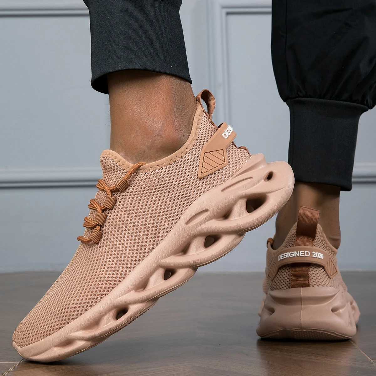 Men Casual Sports Shoes Breathable Lightweight Sneakers Outdoor Mesh Black Running Shoes Athletic Jogging Tennis Walking Shoes Z250905