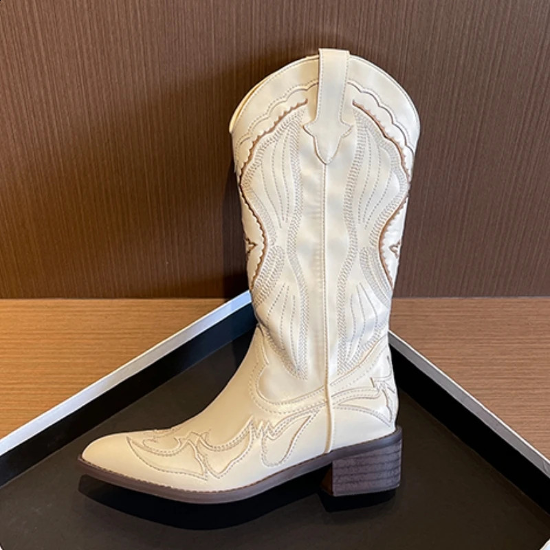 White Embroidered Western Cowboy Boots Winter Leather High Heels Womens Pointed Toe Botas Inkless Shoes 241028