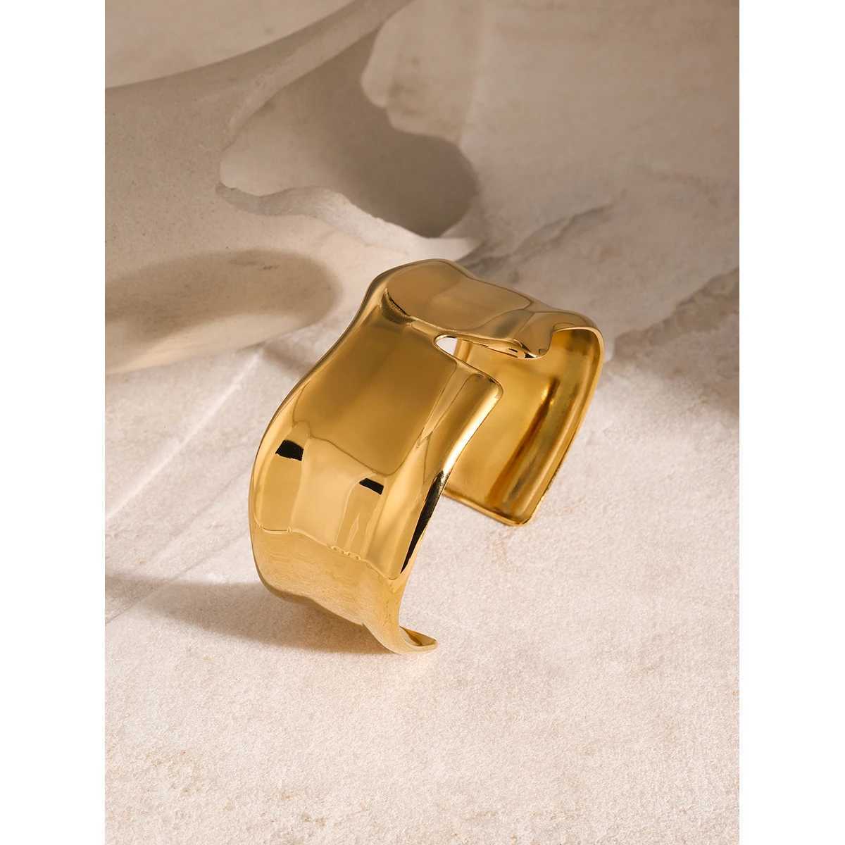 Uworld Waterproof 18K Gold Color Stainless Steel Irregular Geometric Open Cuff Bracelet Bangle Personalized Metal Texture JewelrX240925