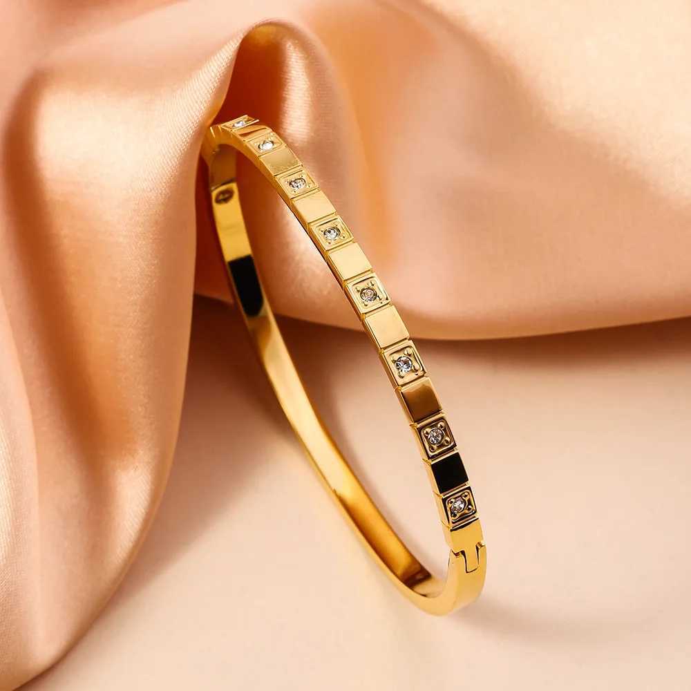 Simple Block Inlaid Zircon Stainless Steel Bracelet Non Fading Buckle Opening Womens Hand Accessory Exquisite Party GiftX240925