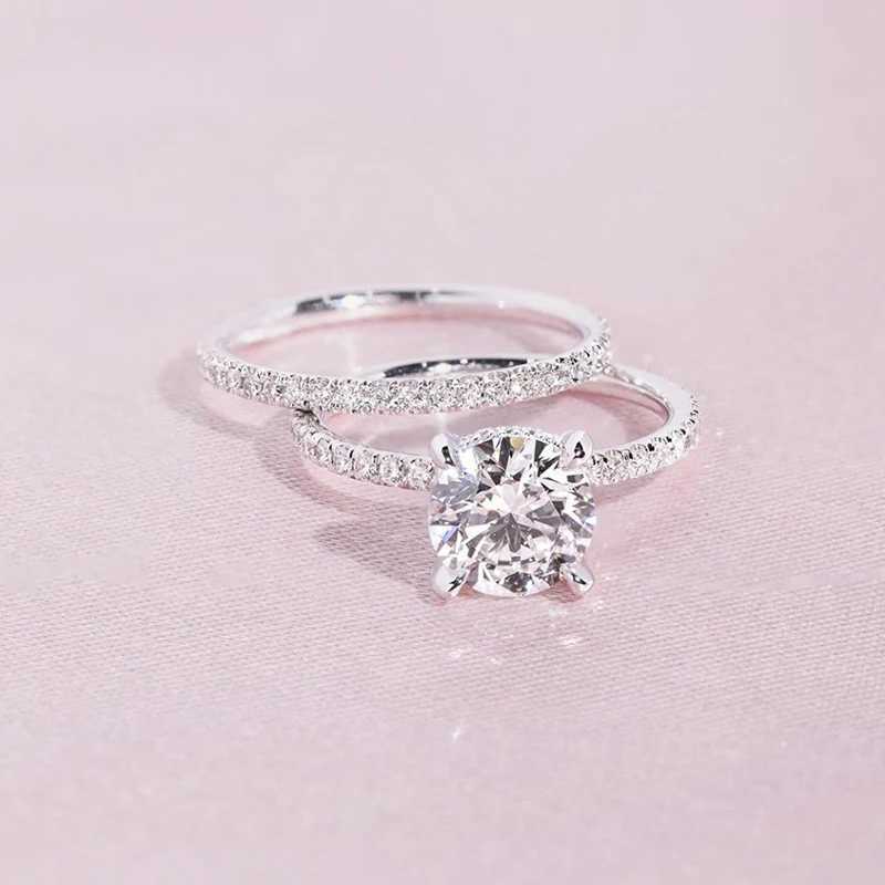 Huitan Trendy Womens Set Ring with Bright Round Cubic Zircon Wedding Ring High Quality Silver Strap Engagement Jewelry W240925