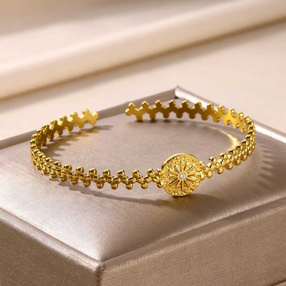 Fashion Leaf Wide Bracelet Gold Color Stainless Steel Open Geometric Bracelet Bohemian Jewelry GiftX240925