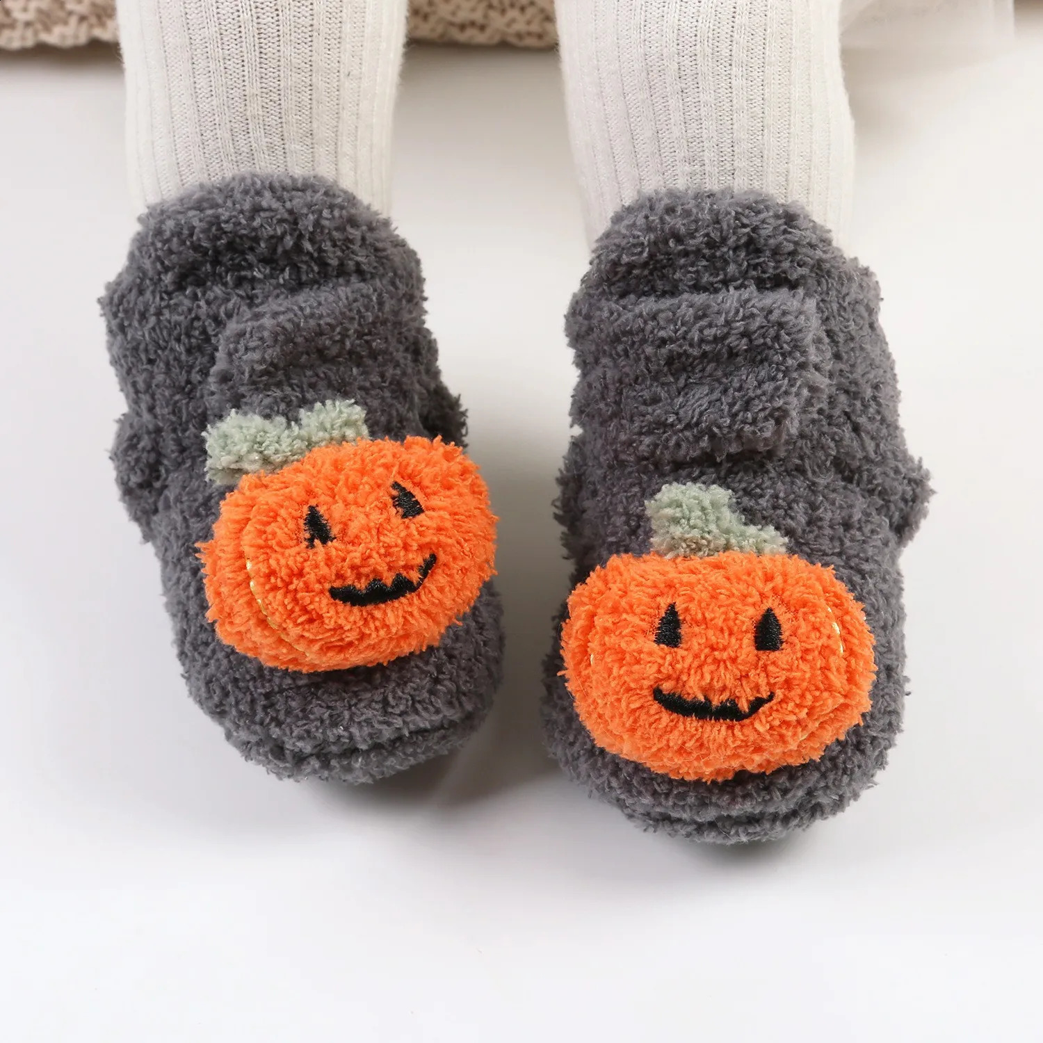 Baby plush slider Halloween pumpkin girl boy boots warm baby socks shoes comfortable pre walker 240925
