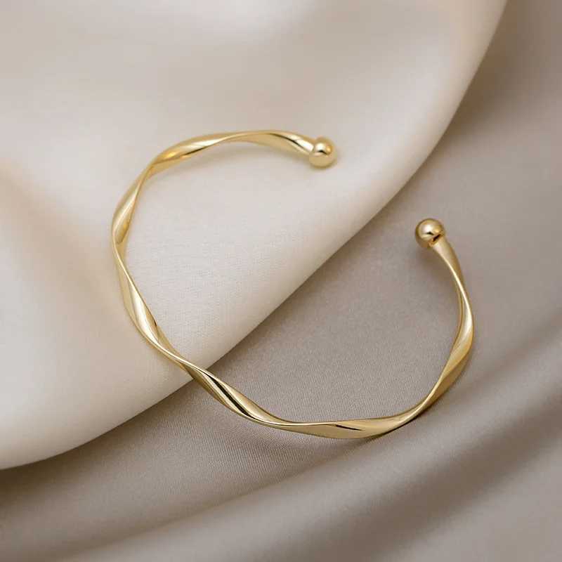 Fashion Opening Bangle Gold Color Glossy Twisted Thin Bangles For Women Female Open Minimalist Style Charm Cuff Bracelet JewelryX240925
