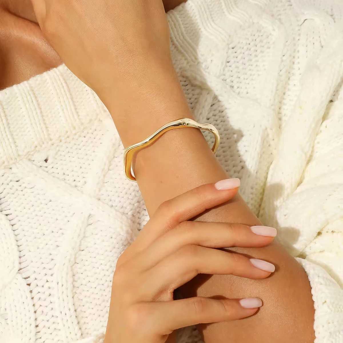 Youthway Stainless Steel Texture Opening Cuff Bangle Bracelets Metal Waterproof Minimalist Elegant Jewelry for Women Gift 2024X240925