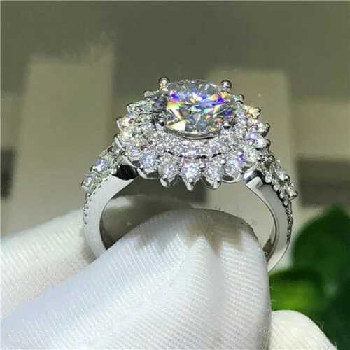 Exquisite Silver Womens Wedding Ring Luxury Fashion Inlaid White Zircon Party Engagement Ring Jewelry W240925