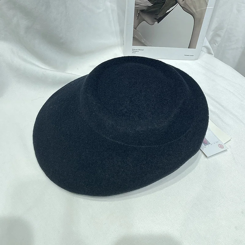Womens er Hat Winter Wool Felt Beret Bottom Hat Exclusive Full Width Brim Race Hat Fascinator Party Hat 240921