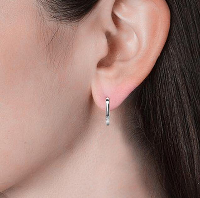 2024 Brand Simple Sterg Sier Moissanite Dia Women's Clip-On Earrings