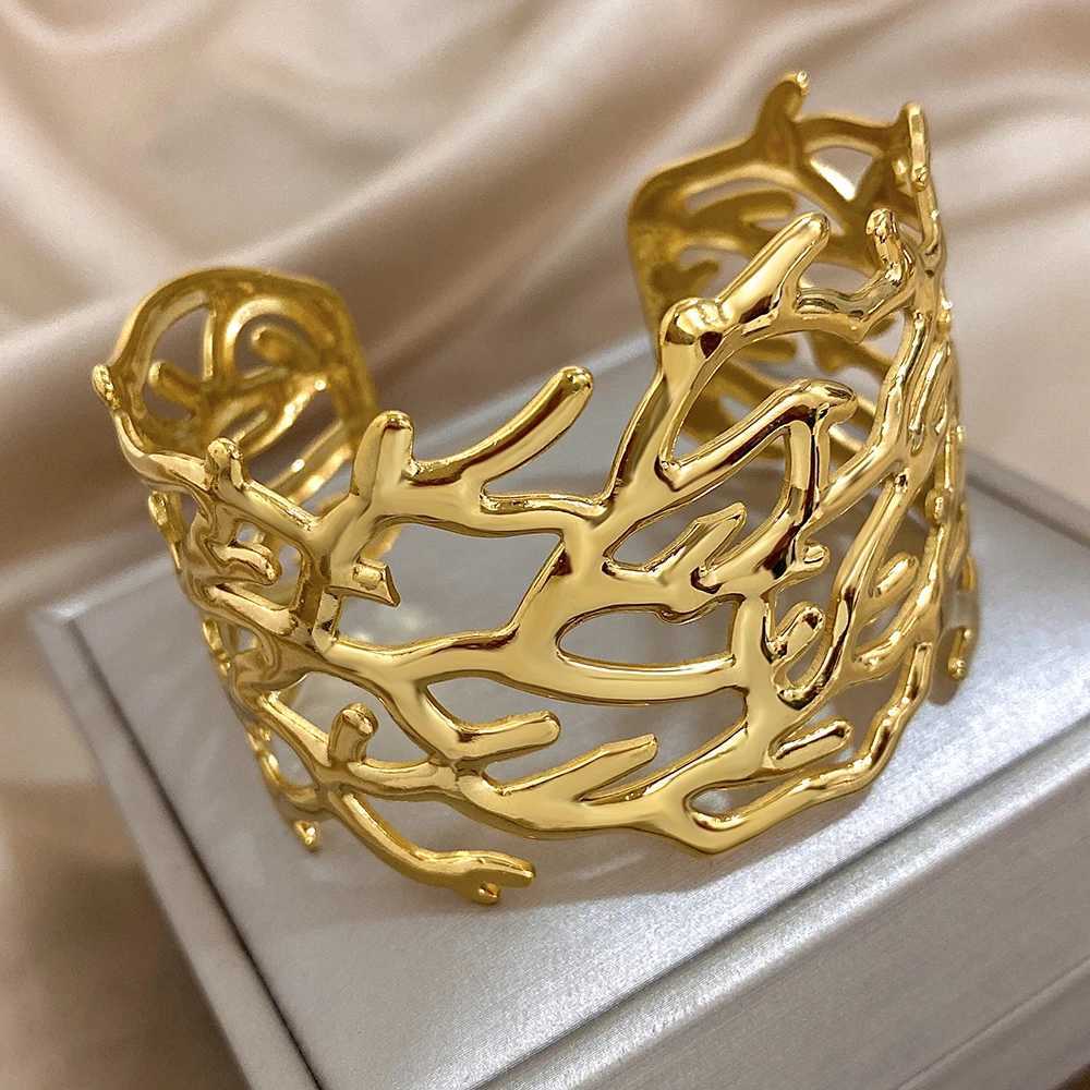 Vintage Personality Coral Stainless Steel Open Bangles Hollow Wrap Wide Cuff Bracelet for Women Bohemia Summer Wrist JewelryX240925