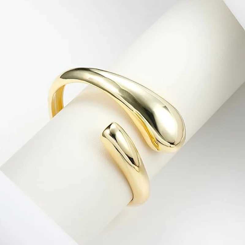Wide Bangles for Women 14K Gold Plated Chunky Waterdrop Open Wrist Cuff Stretchable Thick Irregular Twisted BraceletX240925