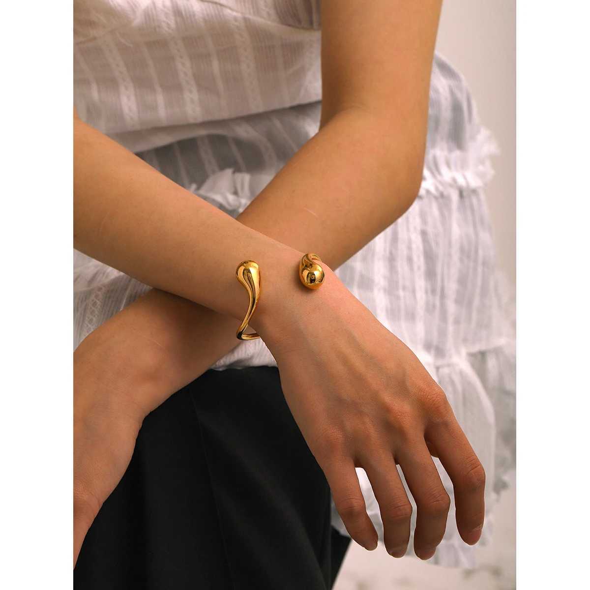 Uworld Opening 316 Stainless Steel Wrist Bracelet Bangle Gold Color Minimalist Texture Statement Brand Jewelry for Women PartyX240925