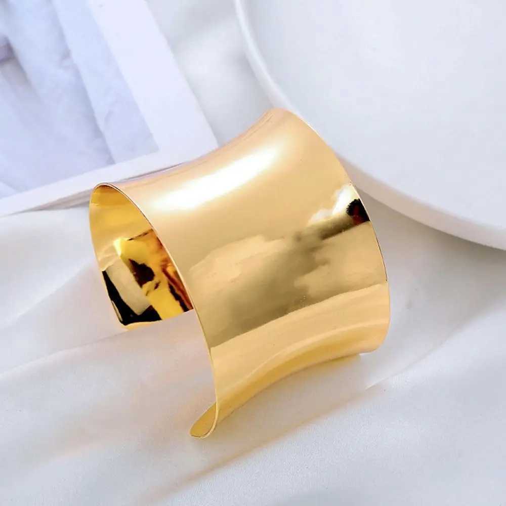 Vintage Hip Hop Wide Cuff Bangles Simple Smooth Metal Open Hand Bracelet For Women Men Couple Pulseras Bangles Jewelry GiftsX240925