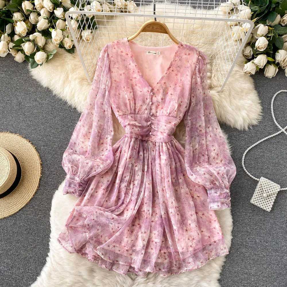 Gentle French Pink Chiffon Floral Women Dress Long Sleeve V-Neck Summer Dress Bubble Sleeve A-line Printed Dress M240924