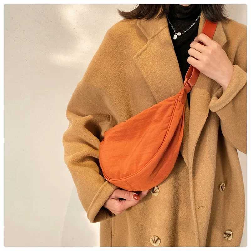 Women Design Small Nylon Crescent Moon Crossbody Messenger Bag Hobos Shoulder Bags Purse Cloth Handbags Drop Shipping /Wholesale Z240924