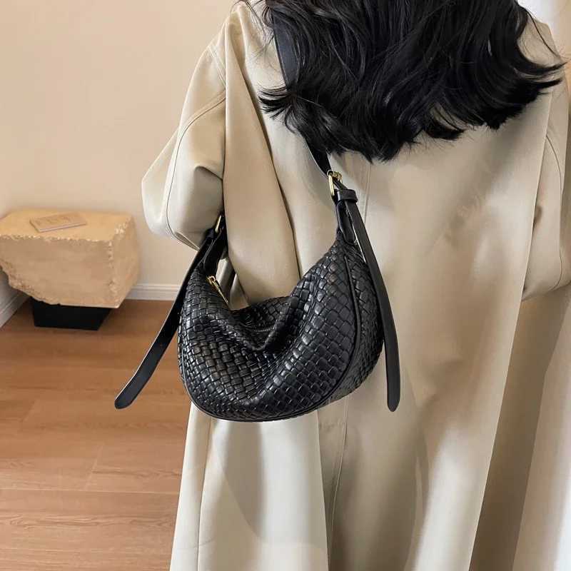 Female Large Capacity Handbag Women Shoulder Messenger Bag Graceful Soft PU Ladies Crossbody Bag Package Woven Grain Tote Bag Z240924