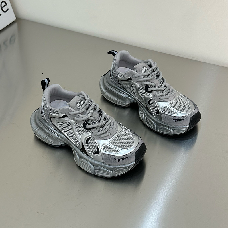 Soft leather breathable silver dad shoes, women's 2024 spring/summer lightweight thick soled sports shoes, trendy and versatile, height increasin