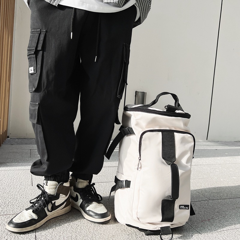 2024 New Designer Backpack in Fashion Women's Large Capacity Backpack Outdoor Sports Fitness Simple Leisure Single Shoulder Travel Bag