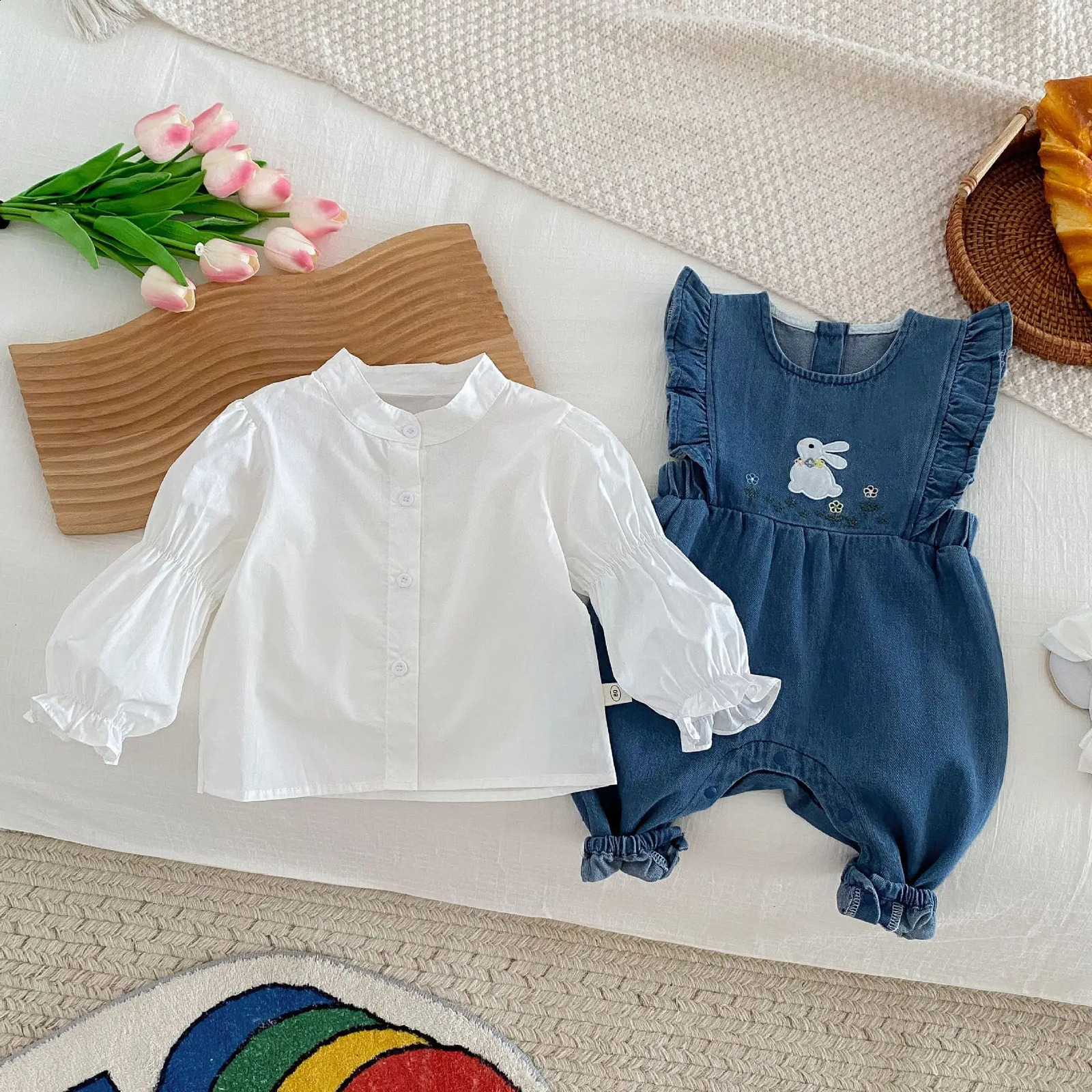 Spring and Autumn Baby Girls 2PCS Clothing Set Rabbit Embroidered Denim Flying Sleeve Tight Solid Shirt born 240925