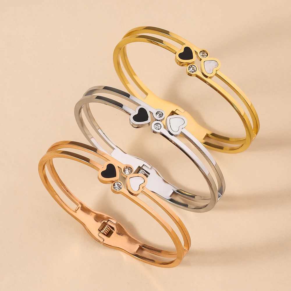 Fashionable Peach Heart Stainless Steel Bracelet Non Fading Womens Exquisite Spring Opening Bangle Birthday Party GiftX240925