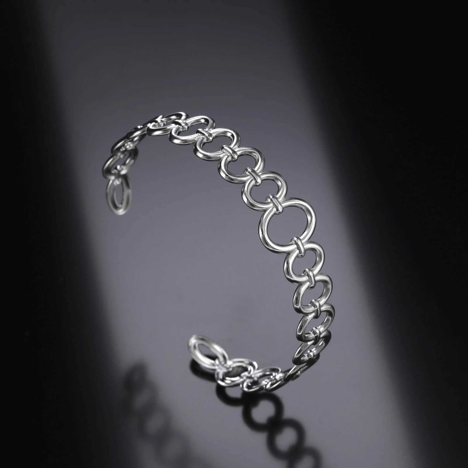 Amaxer Stainless Steel Connected Oval Open Bracelet for Women Girl Minimalist Bangles Christmas New Year Jewelry Party GiftX240925