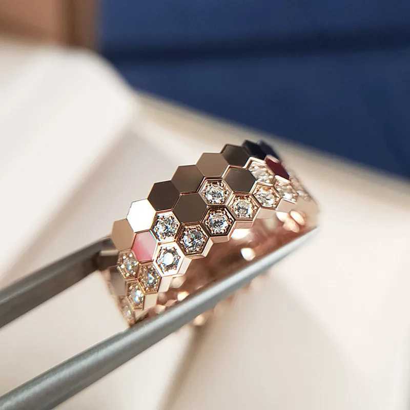 Charm Womens Jewelry Luxury Ring Simple Rose Gold Galvanized Zircon Crystal Ring Womens Wedding Ring Gift W240925