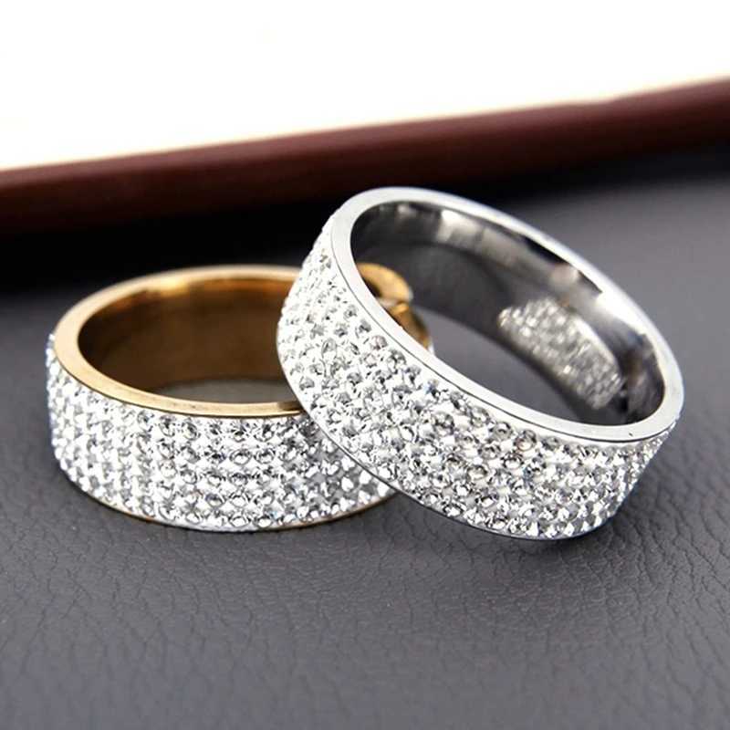 Hot selling retro style womens steel ring 5-row transparent crystal jewelry fashionable stainless steel engagement and wedding ring W240925