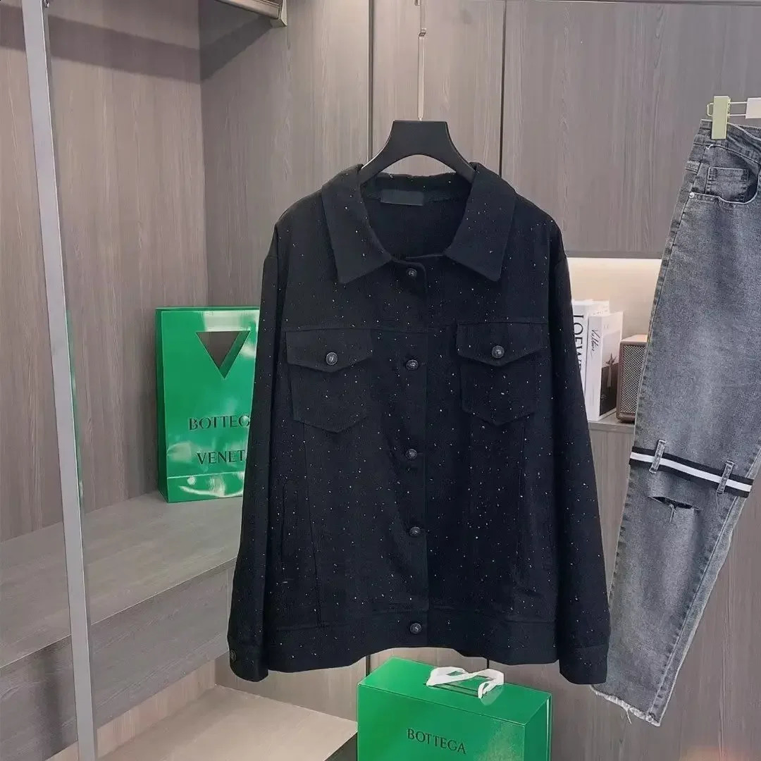 Jeans Coat For Men Button Casual Slim Short Denim Jackets Man Diamond Black Japanese Loose Chic Elegant Low Cost Rock Y2k Korea 240925