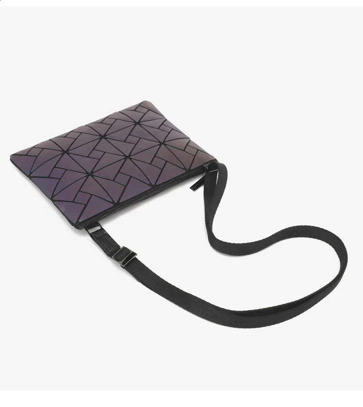 Vintgae Bag Womens Geometric Handbag Laser Diamond Grid Folding Wallet Luminous Envelope Shoulder 240923