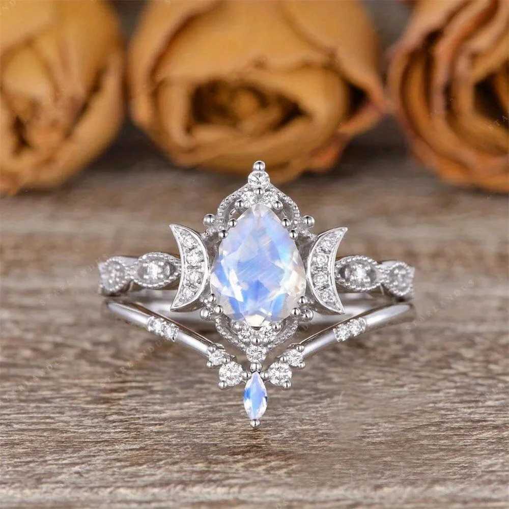 Elegant Moon Crown Ring - Perfect Birthday or Christmas Gift - Exquisite and Stylish Accessory for Every Best Selling Occasion W240925