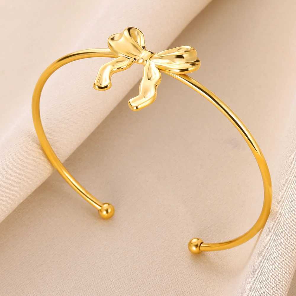 Classic Chunky Leaf Geometry Openning Bangles Bracelet For Women Cuff Bracelet Gold Color Stainless Steel Hand Ornament GiftX240925