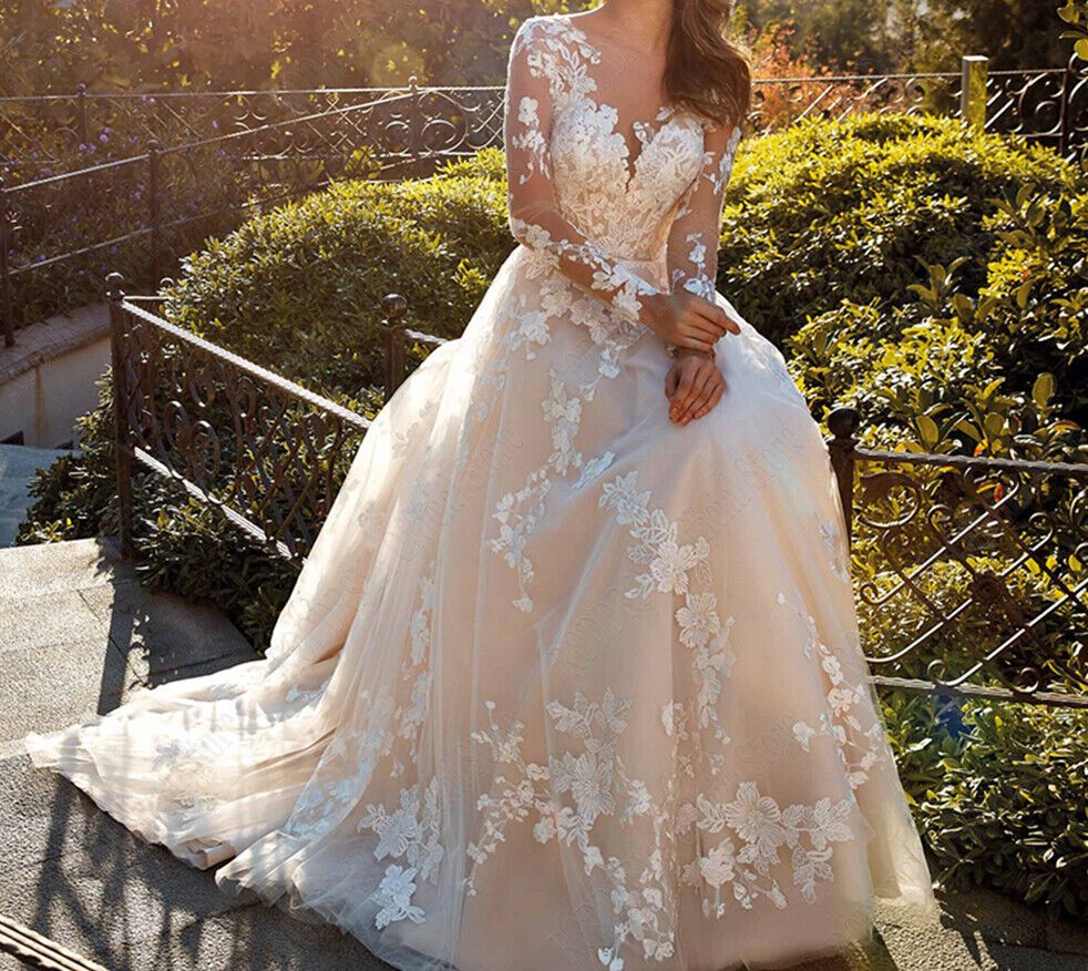 Modern Beach Wedding Dresses Scoop Long Sleeves Lace Appliques Garden Bridal Gowns Puffy Princess Wedding Gowns Dubai Designer Wedding Wear 01