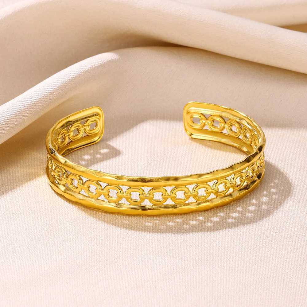 Vintage Eye Bracelet Suitable for Women Gold Color Stainless Steel Chain Open Bracelet Exquisite Party Birthday Jewelry GiftX240925