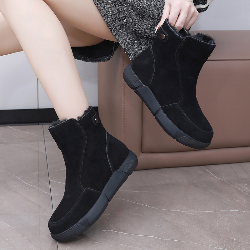 Genuine snow women's frosted leather 24 winter new style with plush and thick short large size anti slip soft soled cotton boots