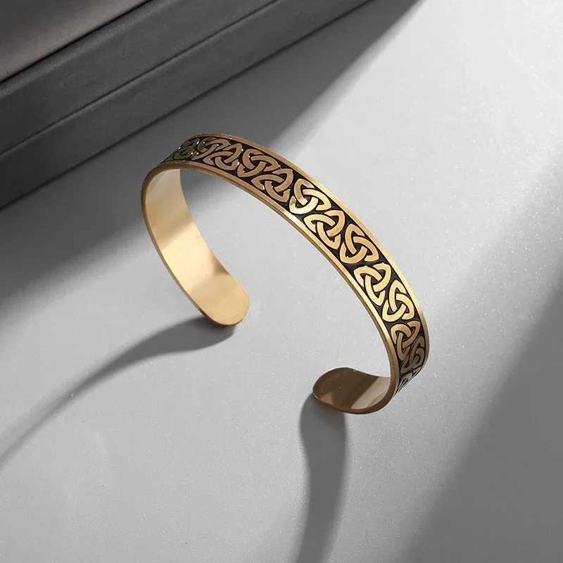 Vintage Nordic Celtic Triangle Knot Open Adjustable Bracelet for Men Irish Lucky Amulet JewelryX240925