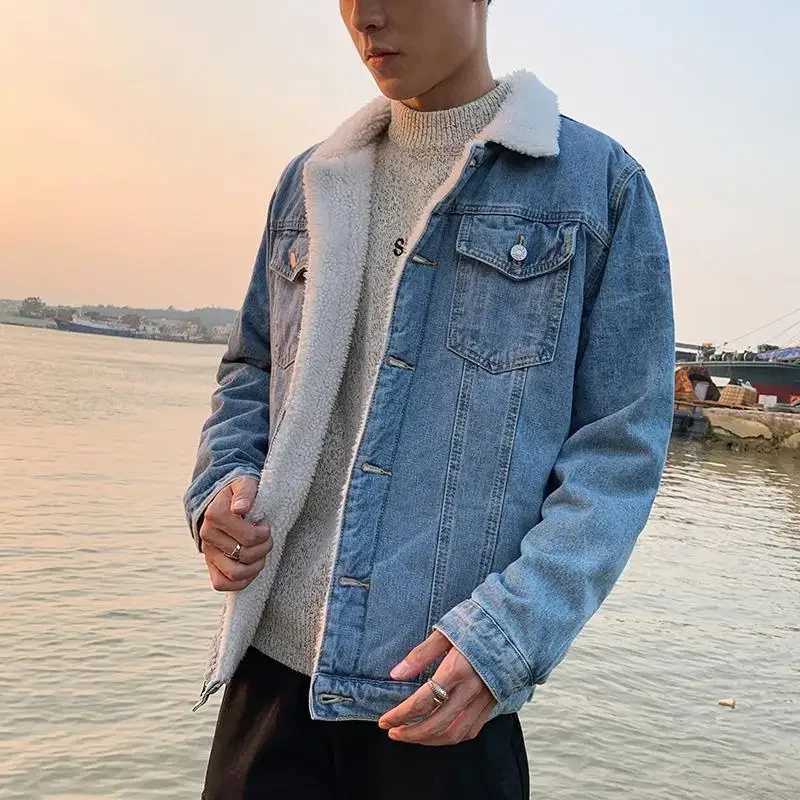 Winter denim jacket fashionable mens style Korean style loose fit suitable for wool lining thick and warm womens casual clothing jacket Y240925