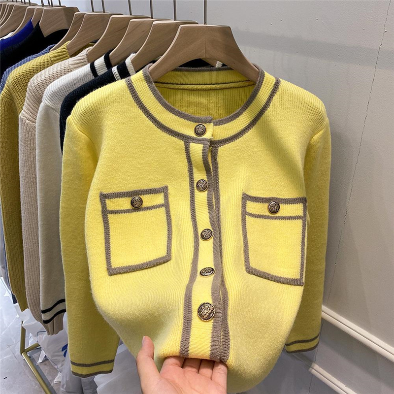 Korean elegant and chic contrasting long sleeved pocket button knit designer women s cardigan spring and autumn loose women s sweater jacket