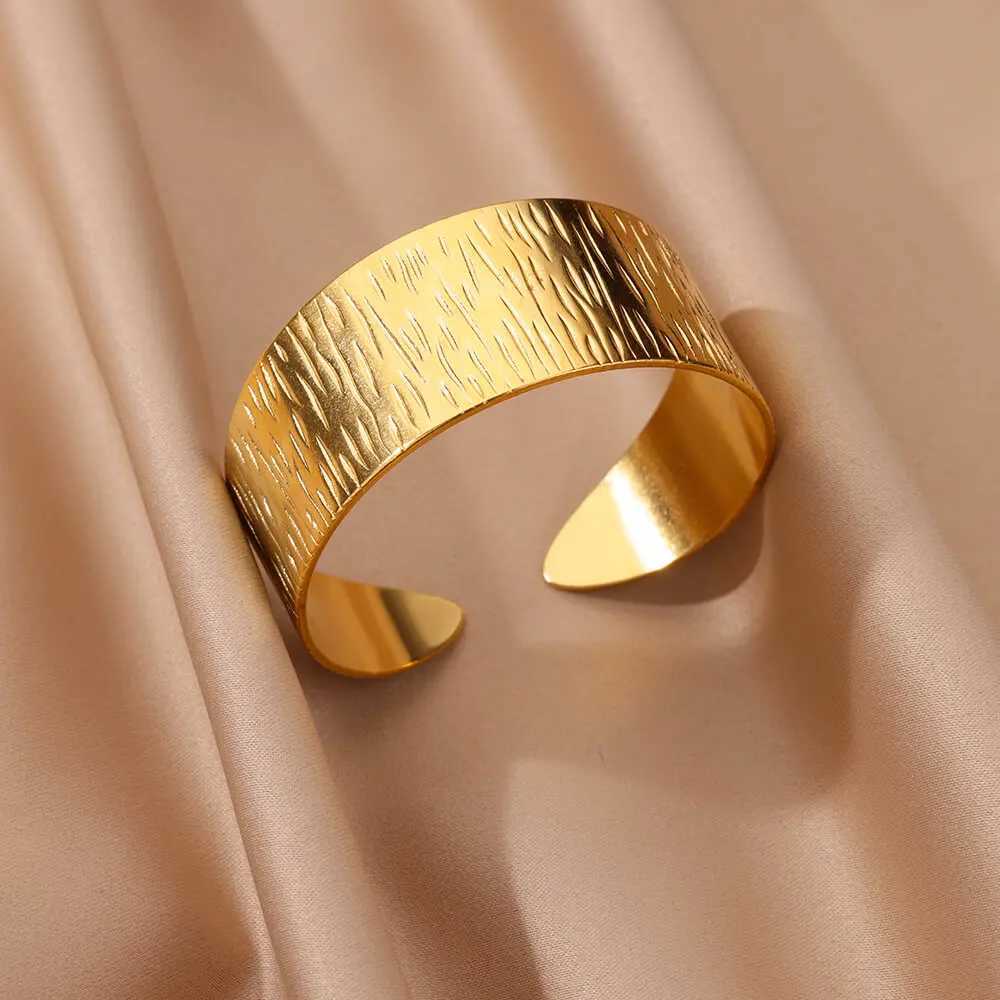 Stainl Steel Wide Bangles for Women Luxury Gold Color Open Chunky Cuff Bangle Bracelet femme Vintage Wedding Jewelry GiftXJ250109
