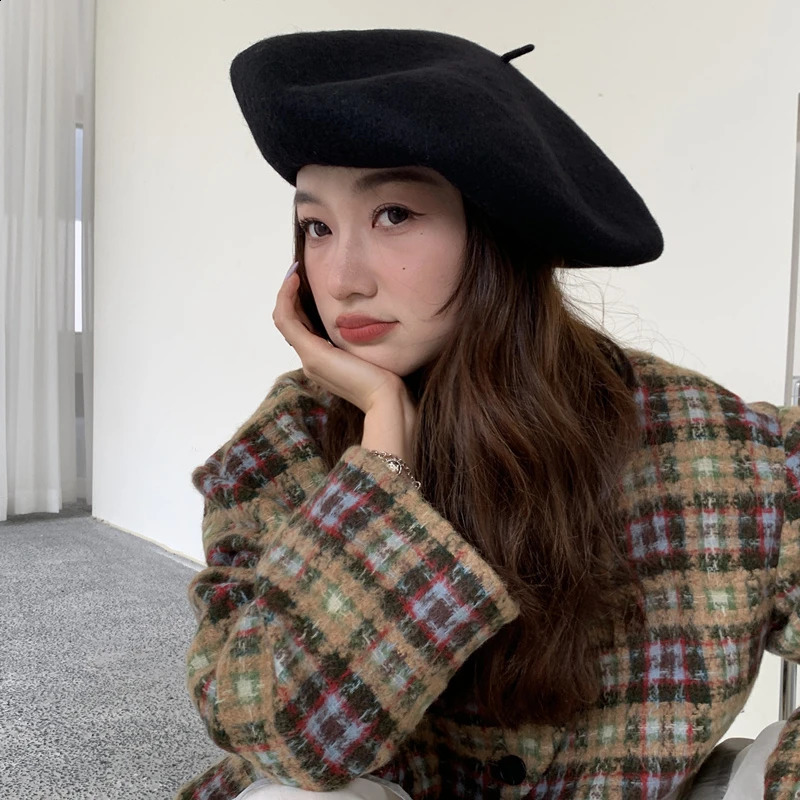 Womens solid color oversized beret in autumn and winter plus sizes lined with wool beret size L cloud hat 240921