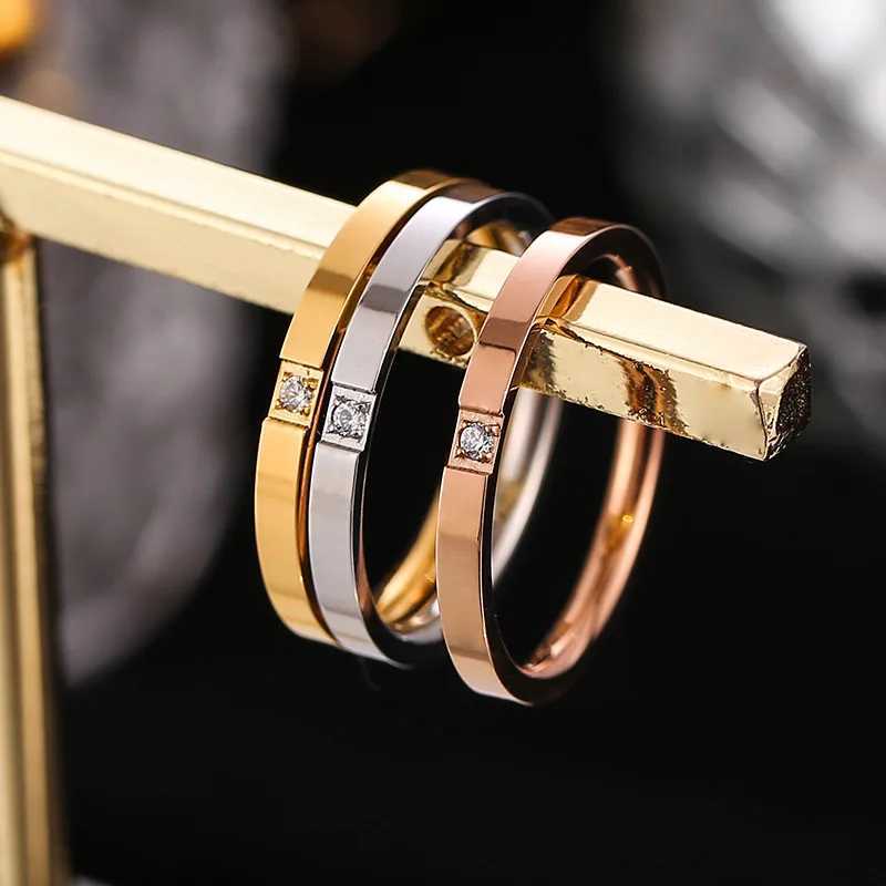 2mm simple titanium steel couple ring womens wedding ring with single rhinestone US size 4 5 6 7 8 9 10 W240925